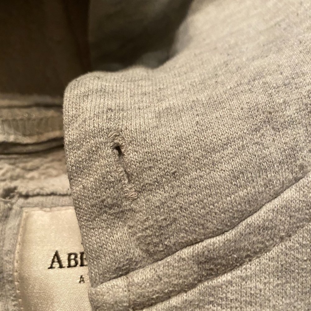 A&F Gray Sweatshirt with Moose Logo Sz M - Picture 7 of 8